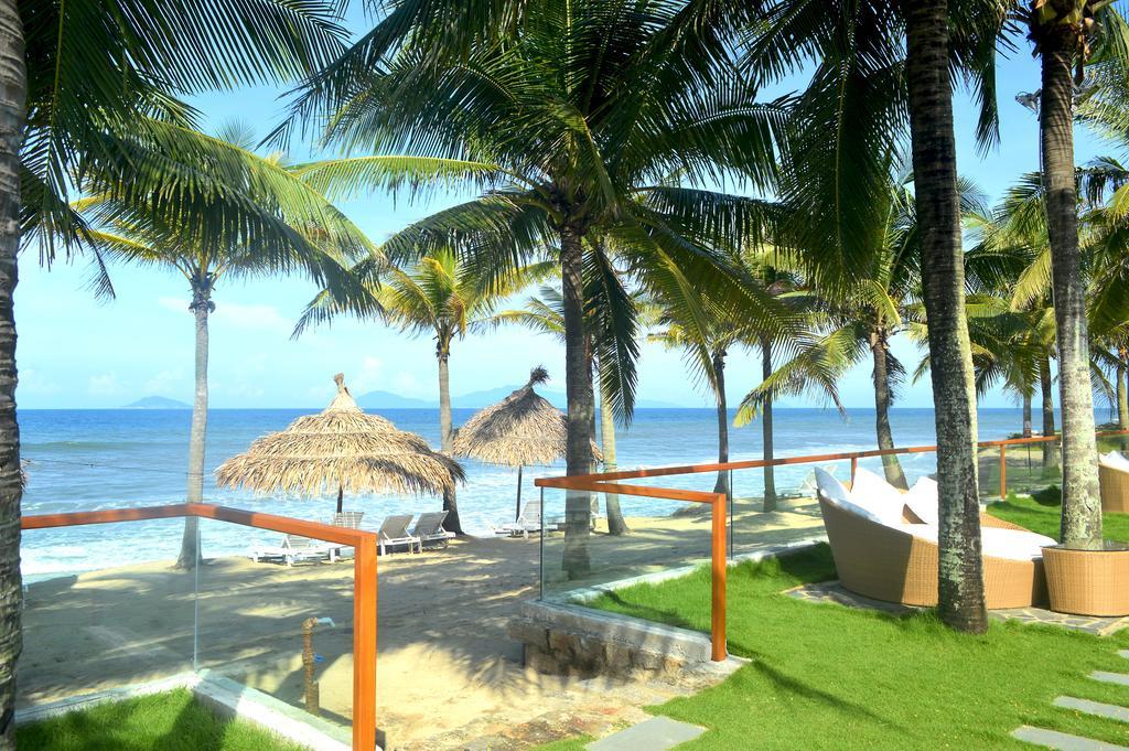 Tropical Beach Hoi An Resort Exterior photo
